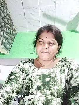 Snapshot of Rajnee33A chatting on 11.05.25 Rajnee33A online show from 11.05.25