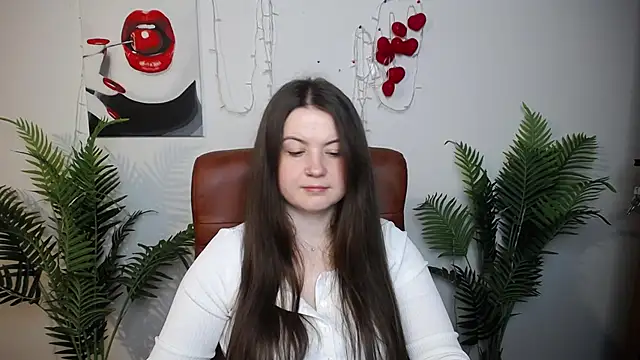 Snapshot of MavkaCute chatting on 05.17.26 MavkaCute online show from 05.17.26