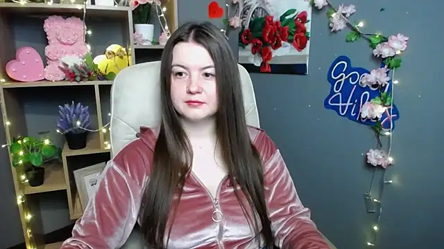 Snapshot of MavkaCute chatting on 05.25.26 MavkaCute online show from 05.25.26