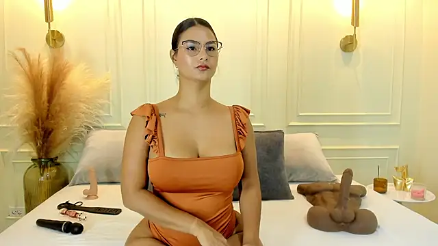 gabysanta  online show from 10.17.25