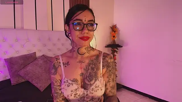 ViolettaAlemida online show from 01.07.26