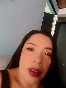 Snapshot of Anahibella chatting on 10.03.25 Anahibella online show from 10.03.25