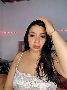 Snapshot of Anahibella chatting on 10.22.25 Anahibella online show from 10.22.25