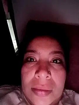 Snapshot of Anahibella chatting on 10.27.25 Anahibella online show from 10.27.25