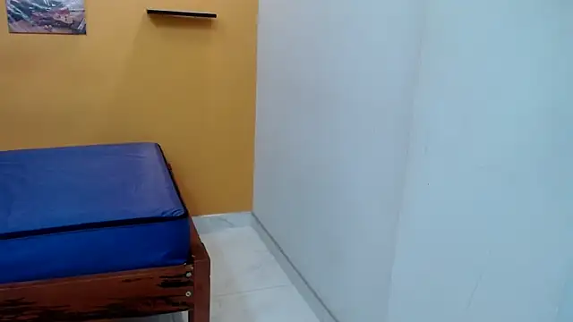 skinnyverus18 online show from 04.06.26