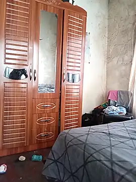 Snapshot of small_D94 chatting on 02.13.26 small D94 online show from 02.13.26