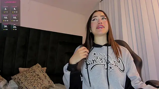 SaraWagner  online show from 12.23.25