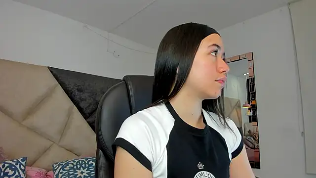 SaraWagner  online show from 03.02.26