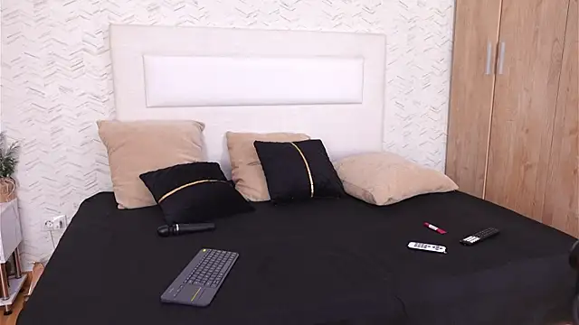 DahliaRosee online show from 01.12.26