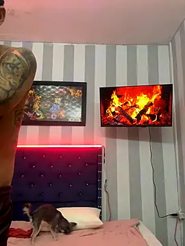 Snapshot of gatica2905 chatting on 10.17.25 gatica2905 online show from 10.17.25