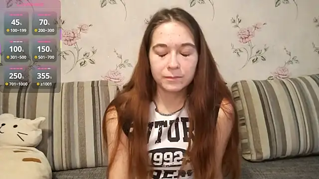 KissKarina online show from 10.17.25