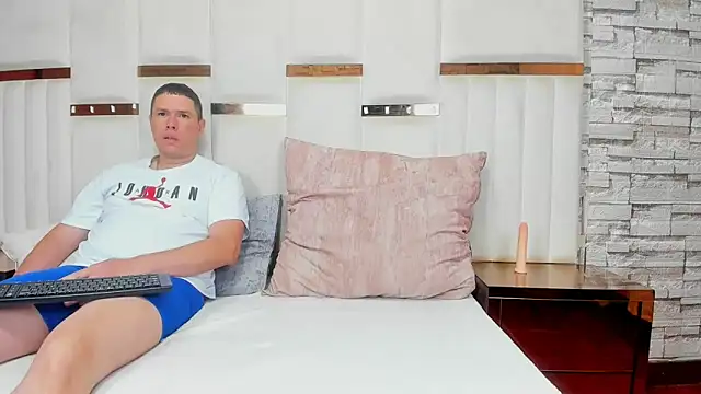 CandyandSteven online show from 11.21.25