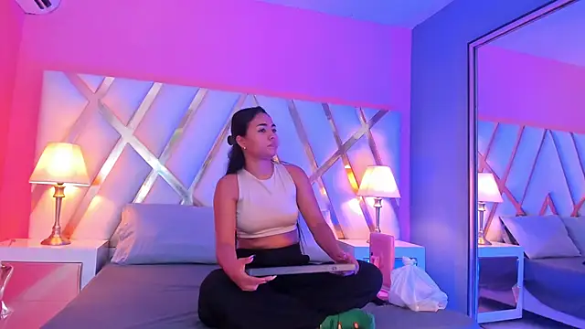 JadeeKhan online show from 10.09.25