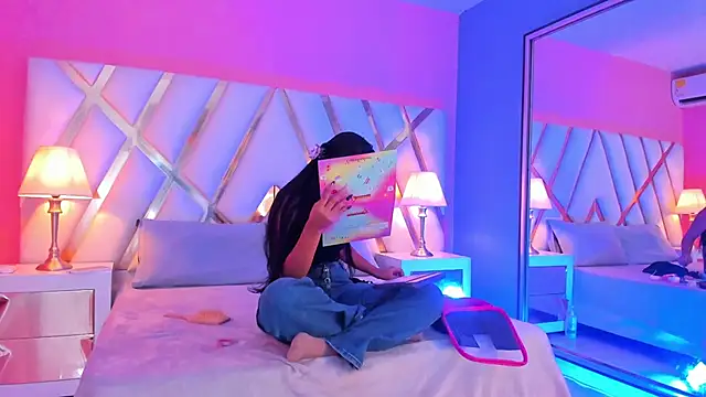 JadeeKhan online show from 10.11.25