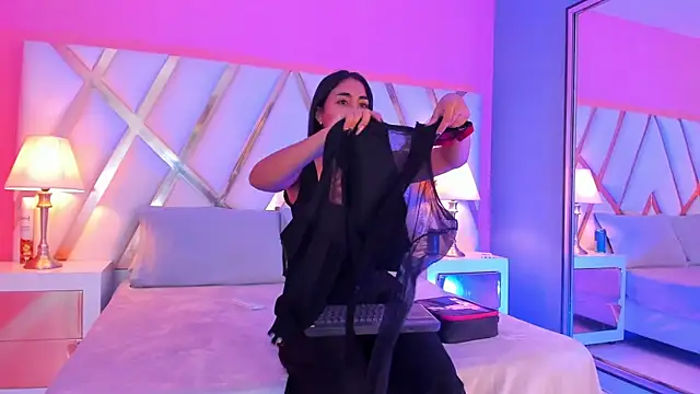 JadeeKhan online show from 10.16.25