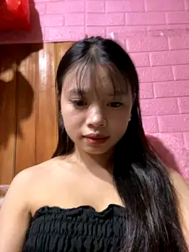 LunaBerry18 online show from 10.02.25