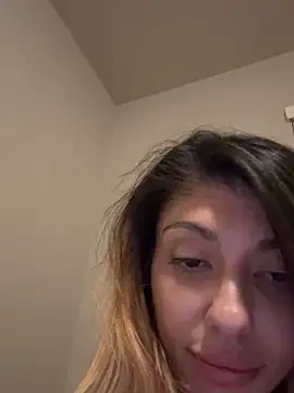 bbgurlnickii online show from 10.19.25