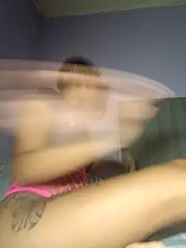 Snapshot of Liaprettygirl chatting on 10.16.25 Liaprettygirl online show from 10.16.25