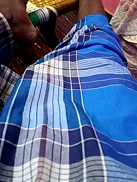 Snapshot of dolphiinn chatting on 10.15.25 dolphiinn online show from 10.15.25