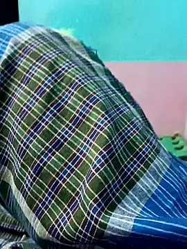 Snapshot of dolphiinn chatting on 11.15.25 dolphiinn online show from 11.15.25