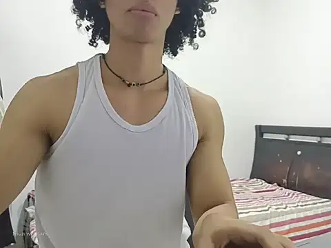 Snapshot of SoloRizo chatting on 10.04.25 SoloRizo online show from 10.04.25