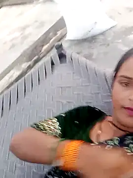 Snapshot of Mohini-xx chatting on 09.14.25 Mohini-xx online show from 09.14.25