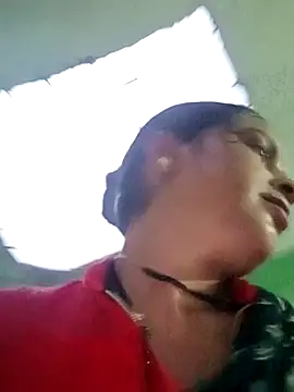 Snapshot of Mohini-xx chatting on 10.05.25 Mohini-xx online show from 10.05.25