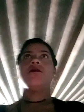 Snapshot of Mohini-xx chatting on 10.22.25 Mohini-xx online show from 10.22.25