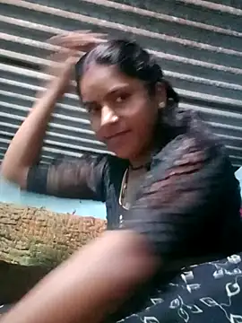 Snapshot of Mohini-xx chatting on 11.05.25 Mohini-xx online show from 11.05.25