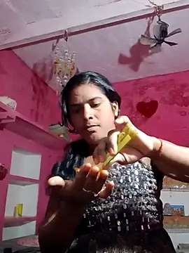 Snapshot of Mohini-xx chatting on 11.18.25 Mohini-xx online show from 11.18.25