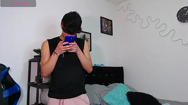 Gael Jones online show from 10.26.25