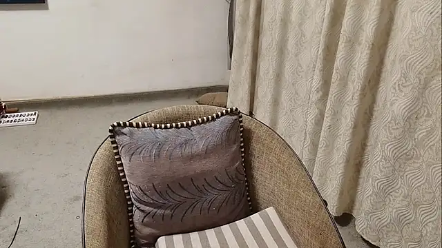 Snapshot of Shi_luo2025 chatting on 09.17.25 Shi luo2025 online show from 09.17.25