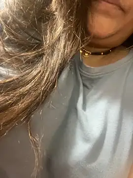 indian-hotmilfs online show from 10.31.25