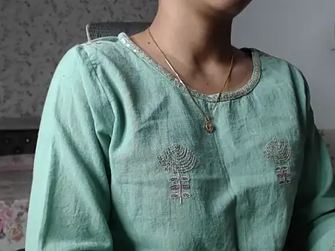 snow white123 online show from 10.22.25