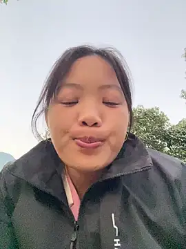 Lyrasss online show from 11.15.25