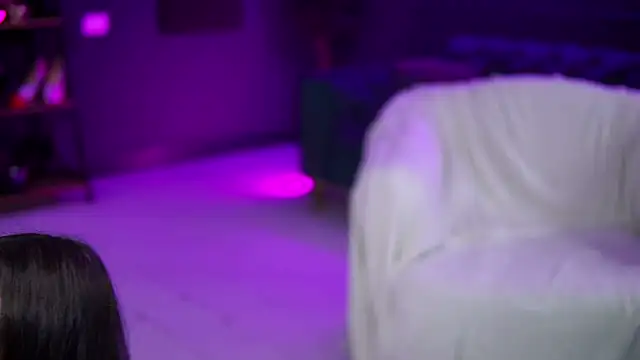 Snapshot of SiennaRuh chatting on 10.27.25 SiennaRuh online show from 10.27.25