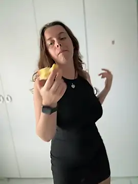 Snapshot of TenderLaGlamor chatting on 09.27.25 TenderLaGlamor online show from 09.27.25