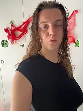 Snapshot of TenderLaGlamor chatting on 11.01.25 TenderLaGlamor online show from 11.01.25