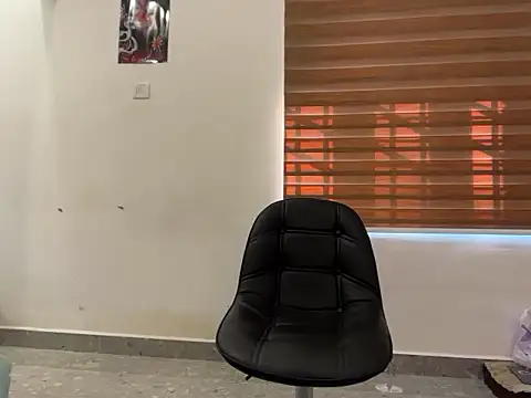 LucytheDevilQueen online show from 12.14.25