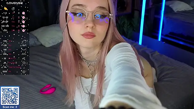 Snapshot of exxxcore_ chatting on 10.20.25 exxxcore online show from 10.20.25