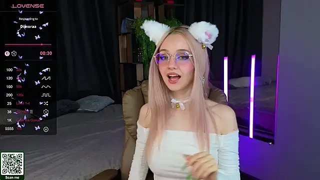 Snapshot of exxxcore_ chatting on 10.24.25 exxxcore online show from 10.24.25