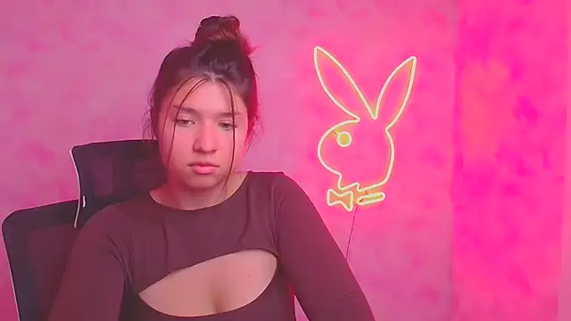 Snapshot of Sandra_Curly chatting on 09.25.25 Sandra Curly online show from 09.25.25