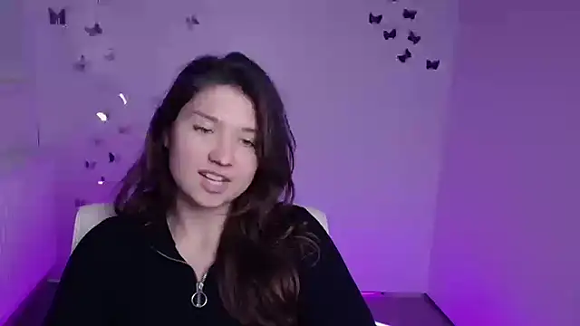 Snapshot of Sandra_Curly chatting on 10.05.25 Sandra Curly online show from 10.05.25