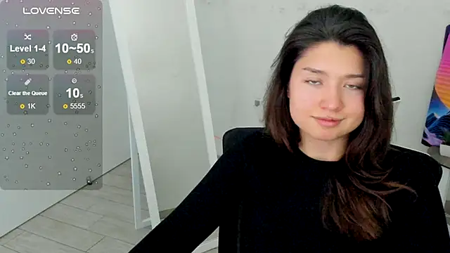 Snapshot of Sandra_Curly chatting on 10.21.25 Sandra Curly online show from 10.21.25