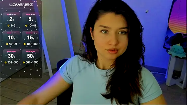 Snapshot of Sandra_Curly chatting on 11.13.25 Sandra Curly online show from 11.13.25