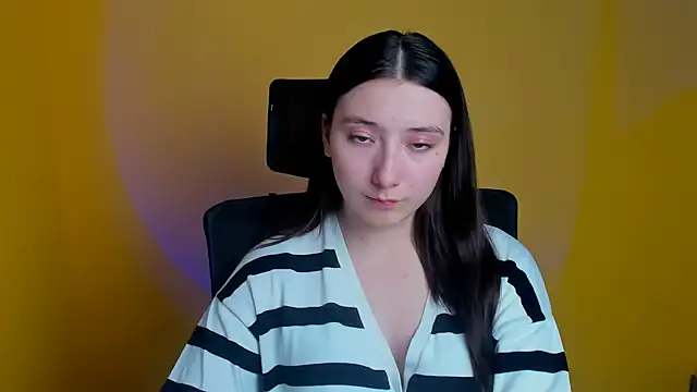 Snapshot of ScarlettVibe_ chatting on 10.09.25 ScarlettVibe online show from 10.09.25