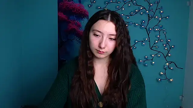 Snapshot of ScarlettVibe_ chatting on 10.12.25 ScarlettVibe online show from 10.12.25