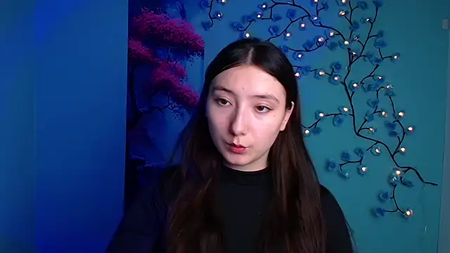 Snapshot of ScarlettVibe_ chatting on 10.15.25 ScarlettVibe online show from 10.15.25