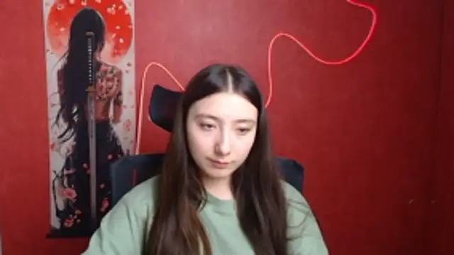 Snapshot of ScarlettVibe_ chatting on 10.25.25 ScarlettVibe online show from 10.25.25