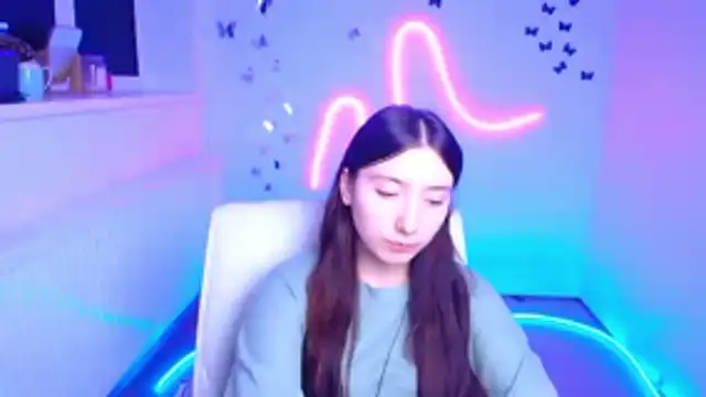 Snapshot of ScarlettVibe_ chatting on 11.06.25 ScarlettVibe online show from 11.06.25